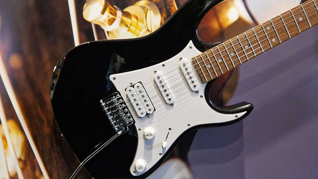 Barcelona LC 3900 CBK Cutaway Siyah Klasik Gitar